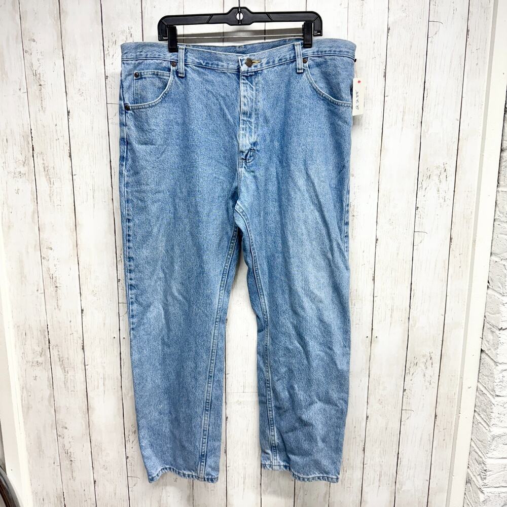 Wrangler Pants Men Size 40 X 30 Light Wash Cotton Denim Relaxed Straight Jeans